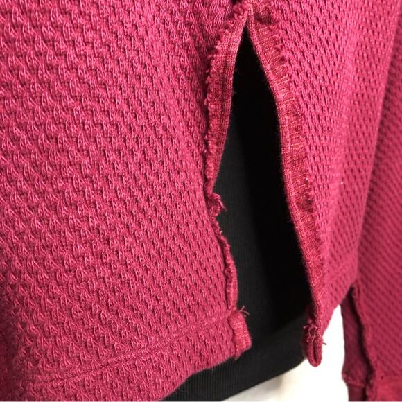 We the Free maroon red waffle thermal knit split back bell sleeve top size Small - Picture 14 of 16